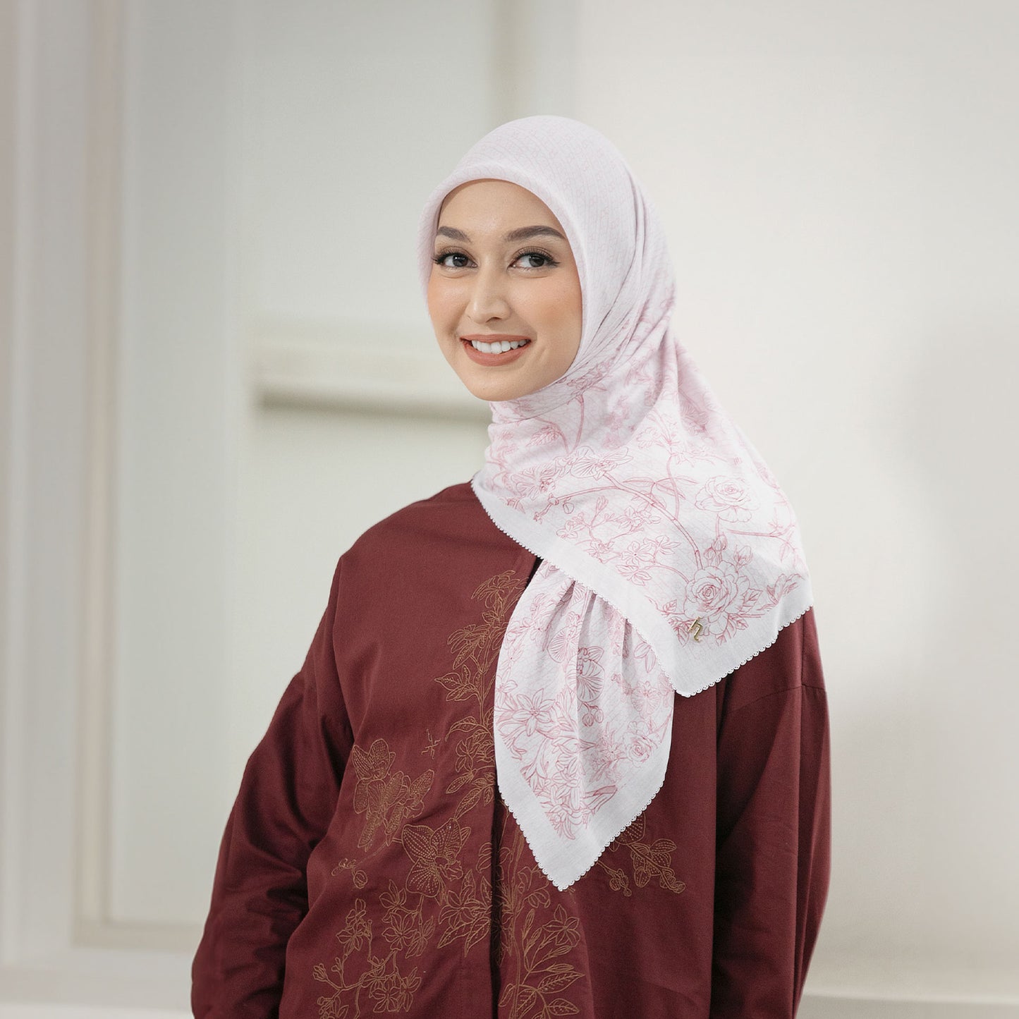 Arunika Scarf - Kerudung Voal Motif Bunga