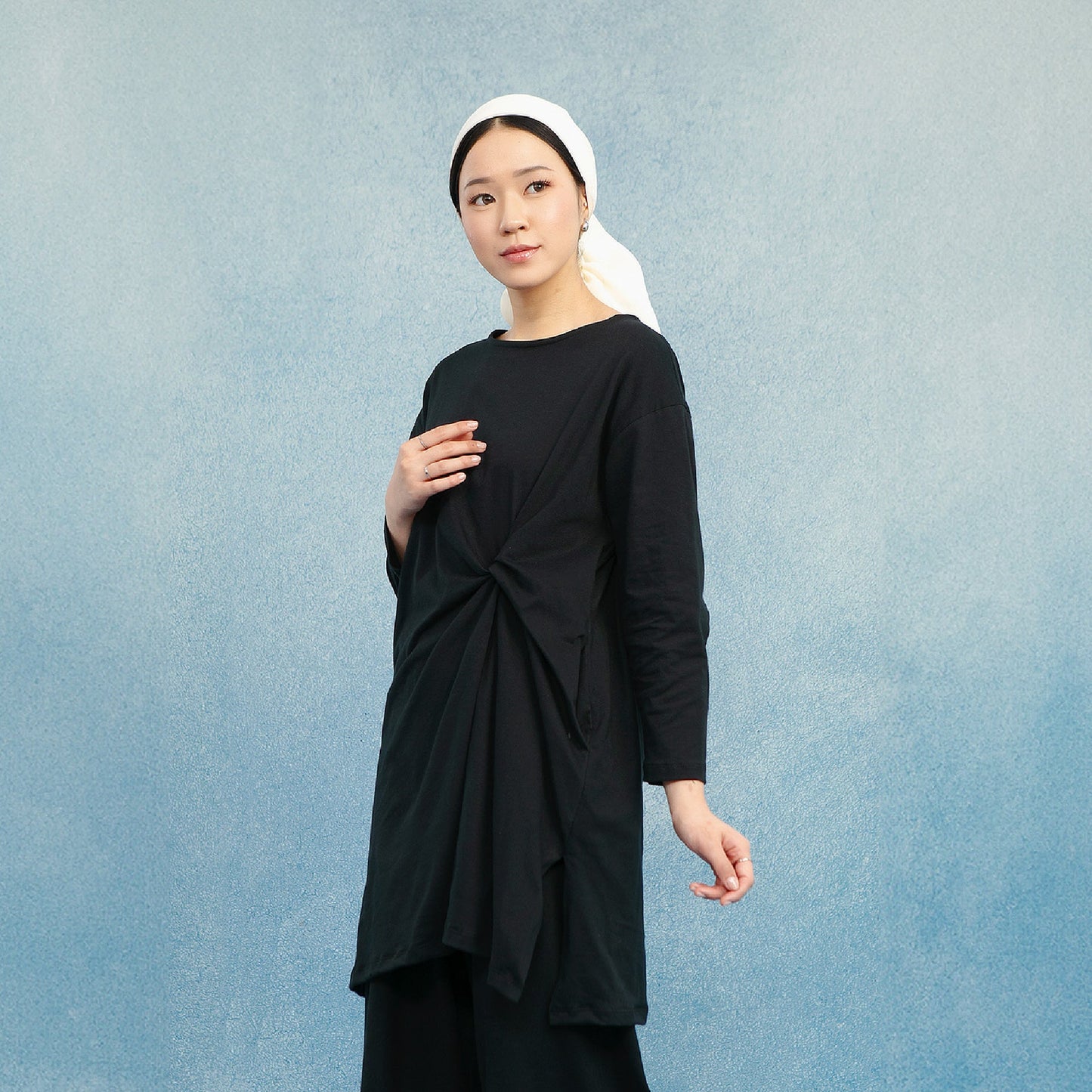 Wily Black Tunic - Tunik Polos Cotton Combed | HijabChic