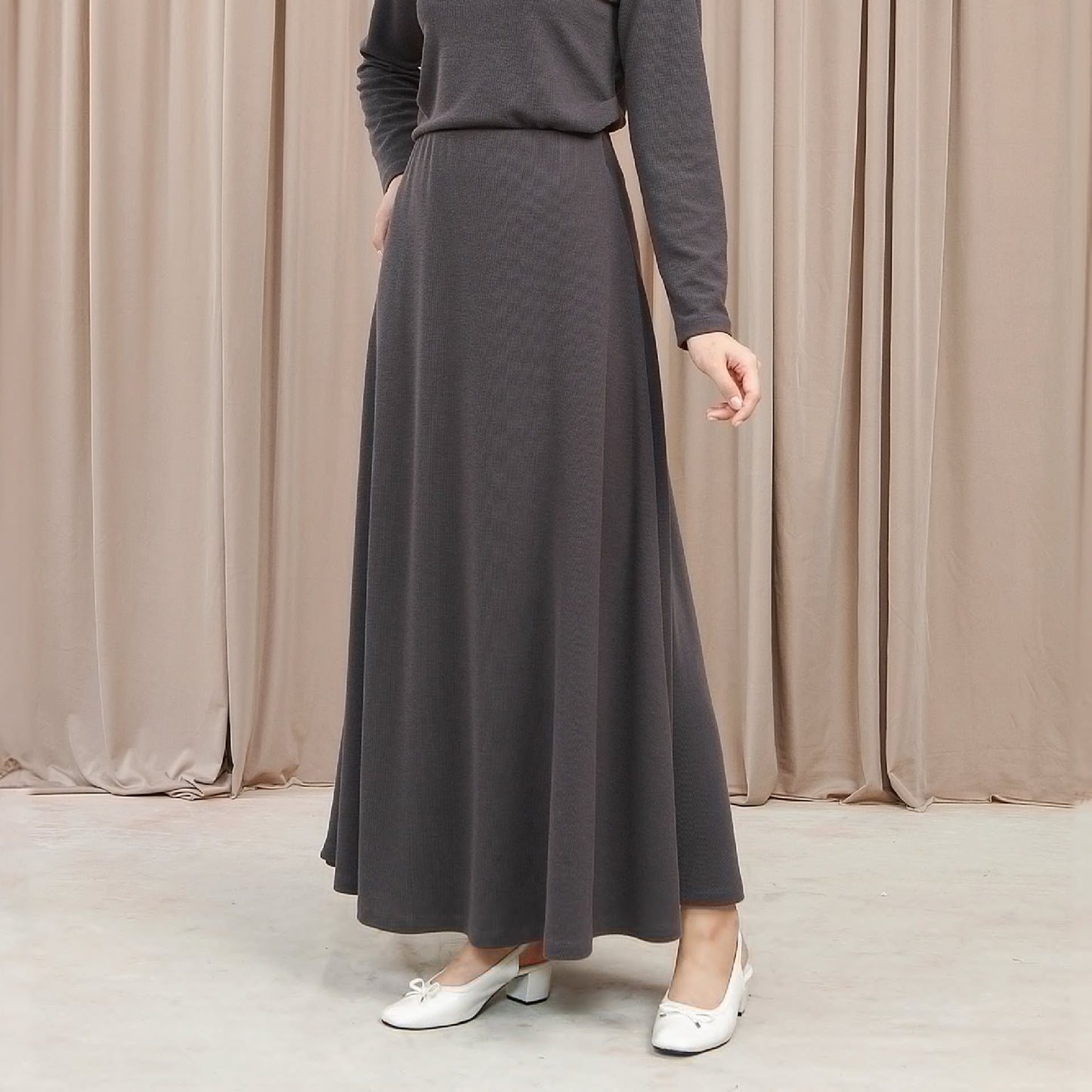 Della Skirt - Rok Knit A-Line Karet Pinggang | HijabChic
