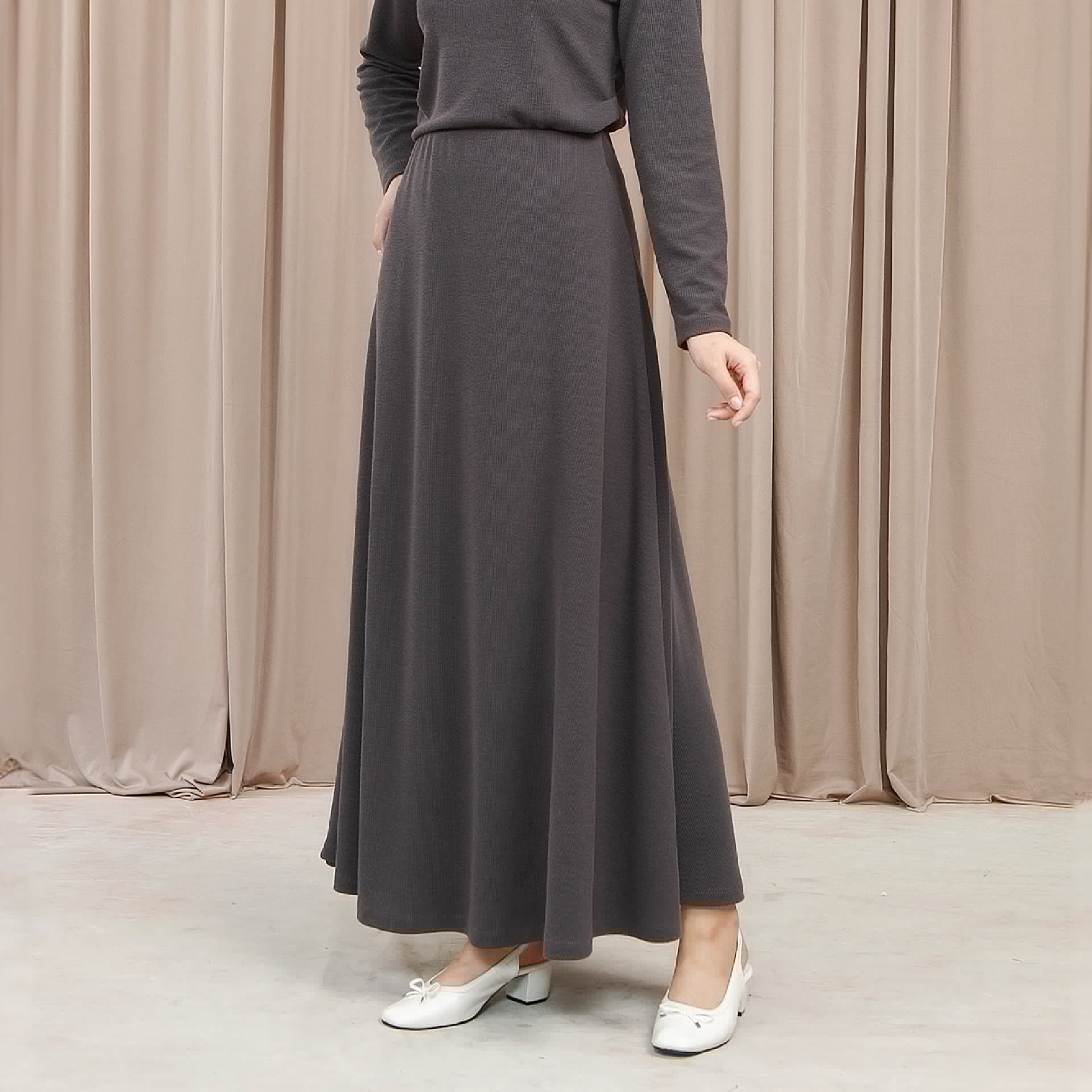 Della Skirt - Rok Knit A-Line Karet Pinggang | HijabChic