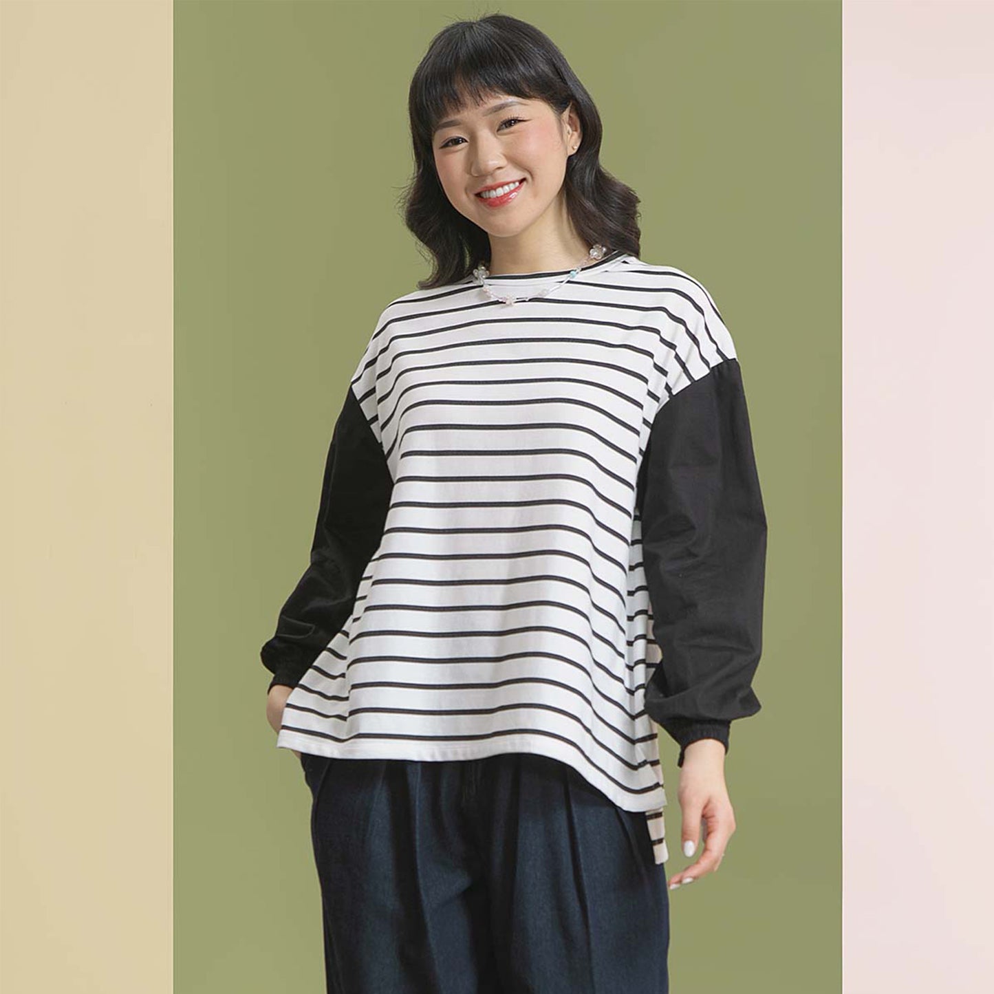 Safiya Broken White Stripe Top -  Kaos Combed Lengan Balon