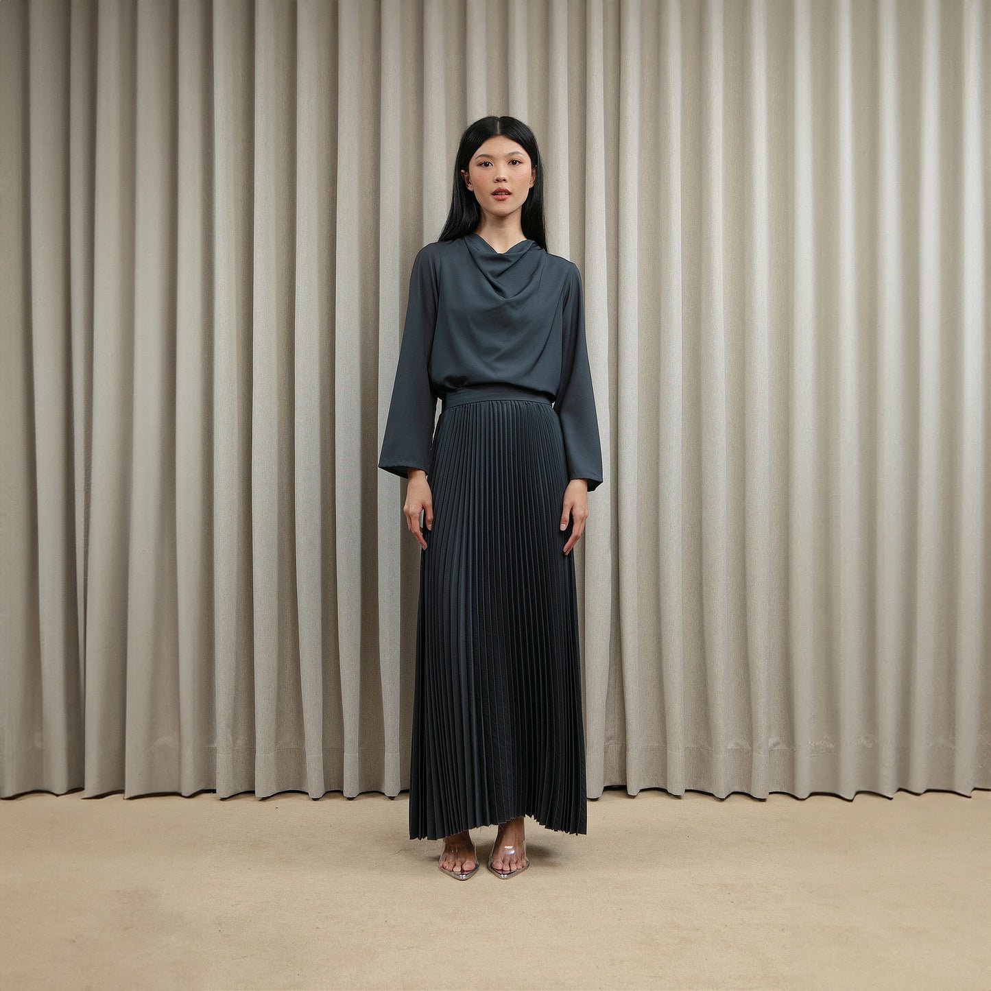 Vailla Skirt (HijabChic x Nabillasyal) - Rok Pleats Polos Woolpeach | HijabChic