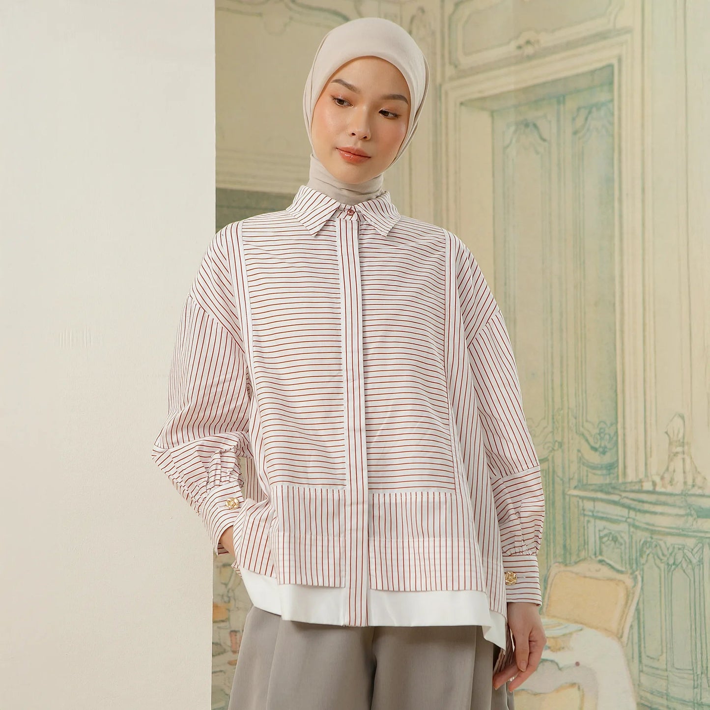 Larra Top - Kemeja Katun Stripe Oversize | HijabChic