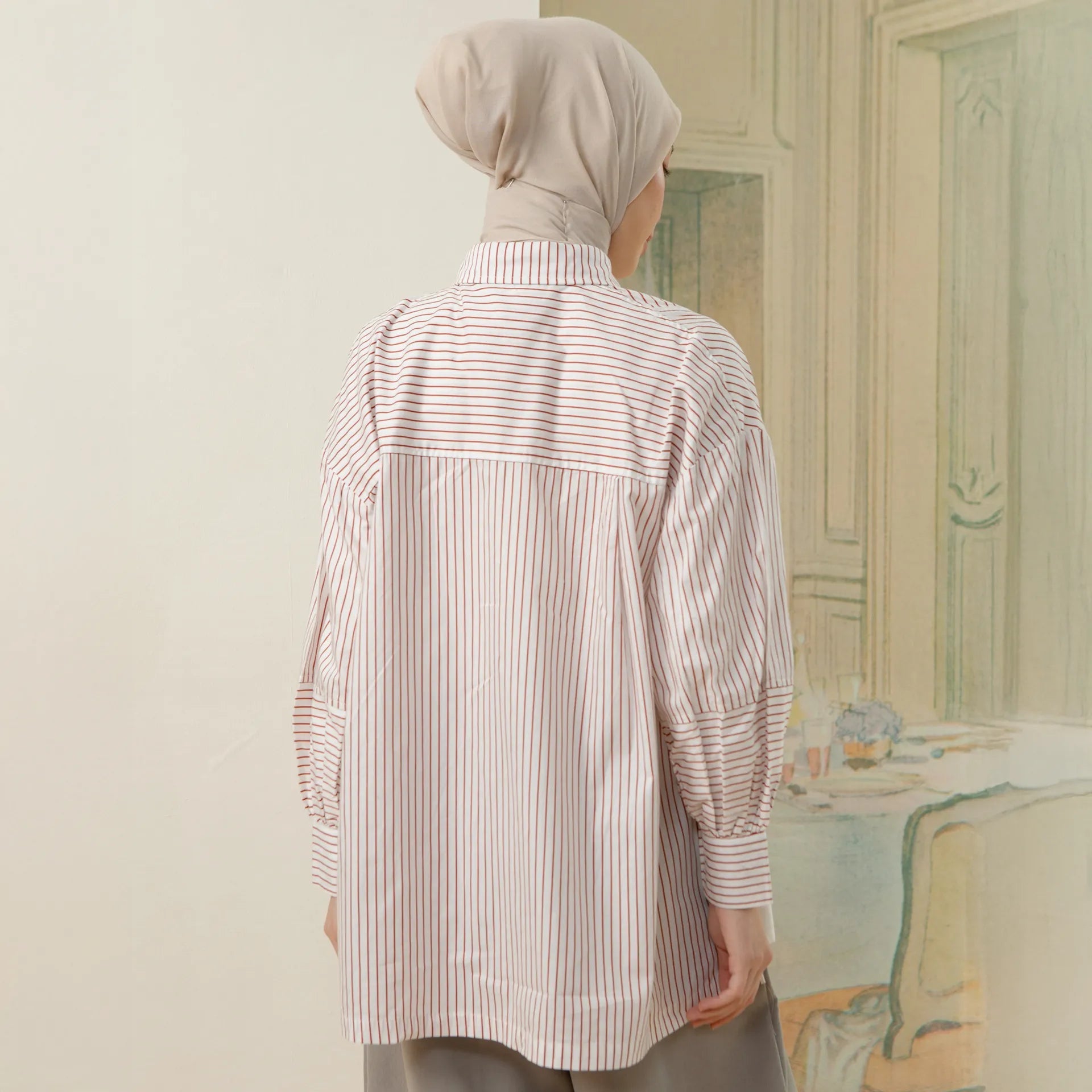 Larra Top - Kemeja Katun Stripe Oversize | HijabChic