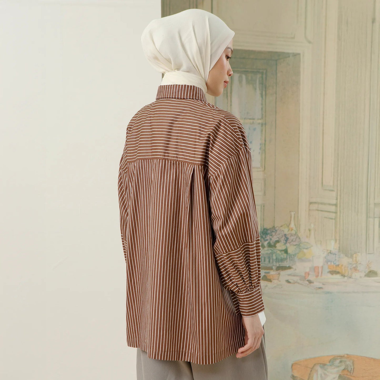 Larra Top - Kemeja Katun Stripe Oversize | HijabChic