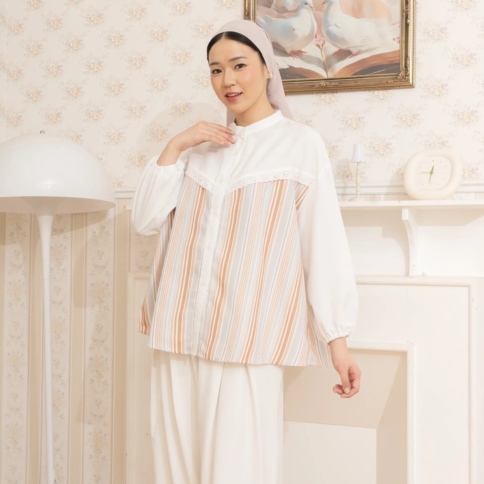 Prisha Stripe Peach Top - Kemeja Katun Renda | HijabChic