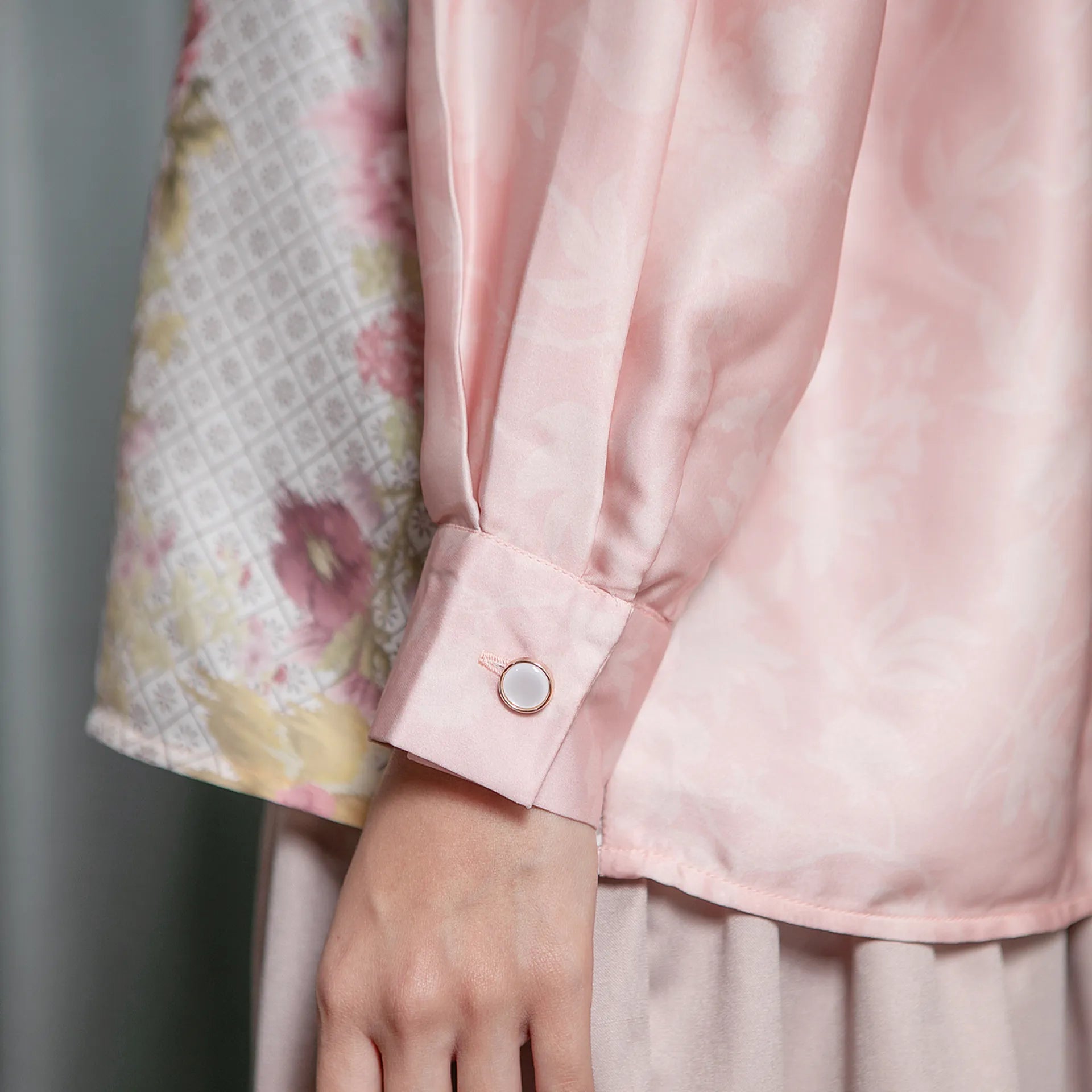 Sara Peach Skin Top | HijabChic