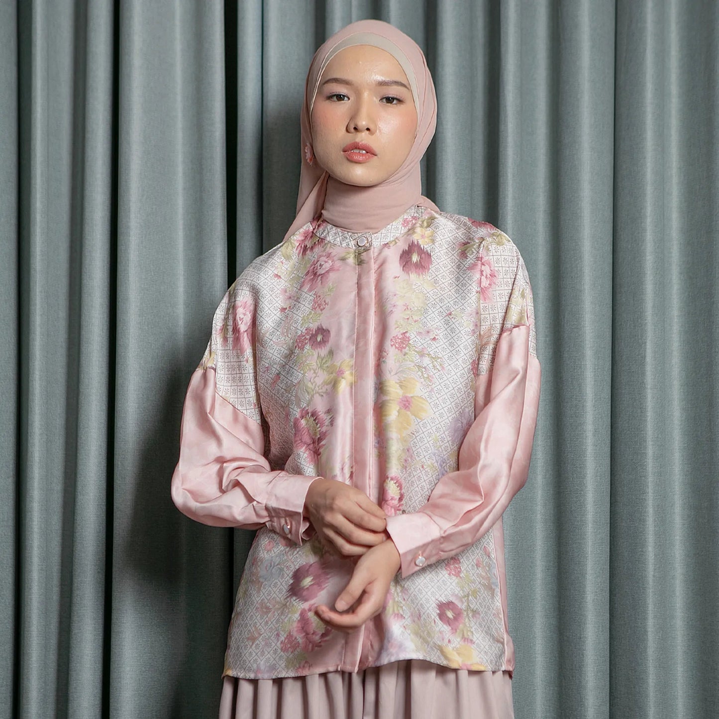 Sara Peach Skin Top | HijabChic