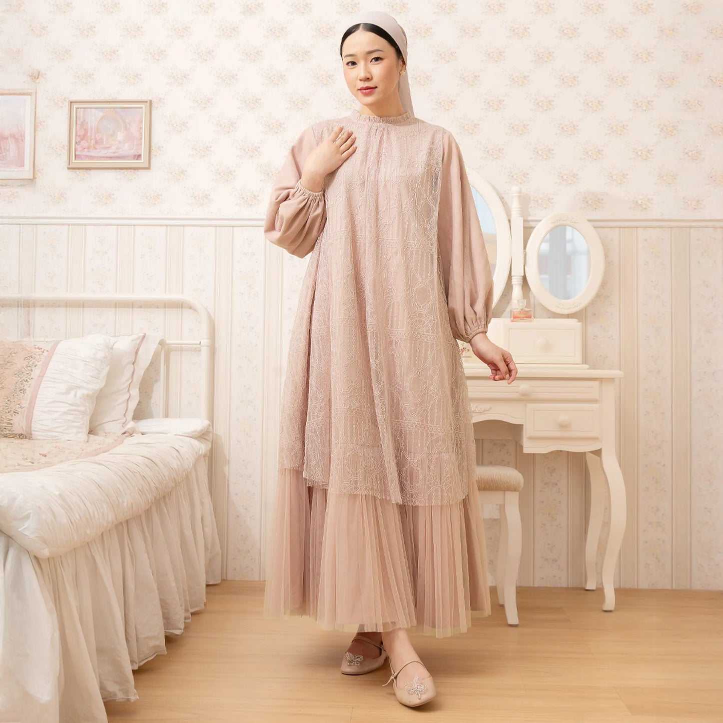 Syahira Pink Nude Dress