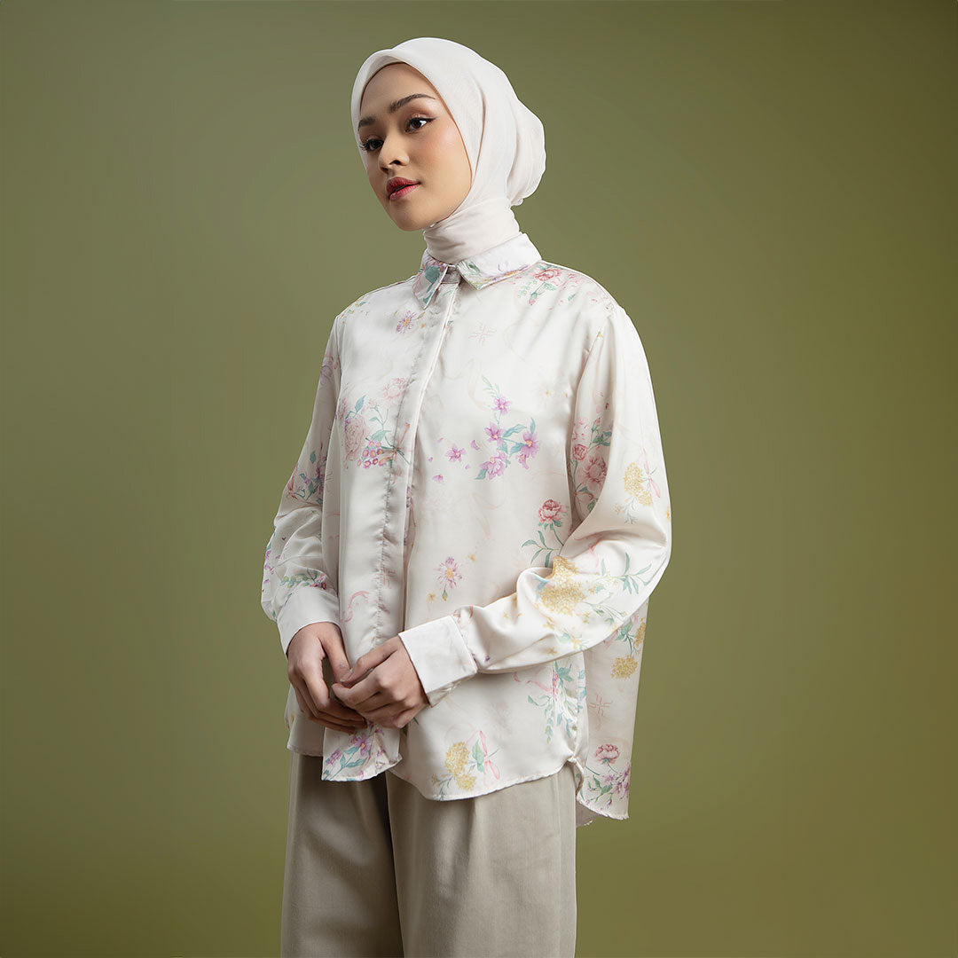 Liliana Top - Kemeja Motif Bunga Elegan