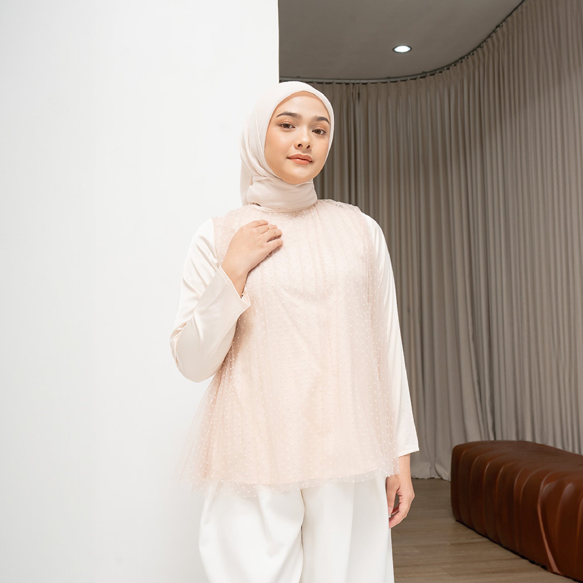 Keeva Gold Top