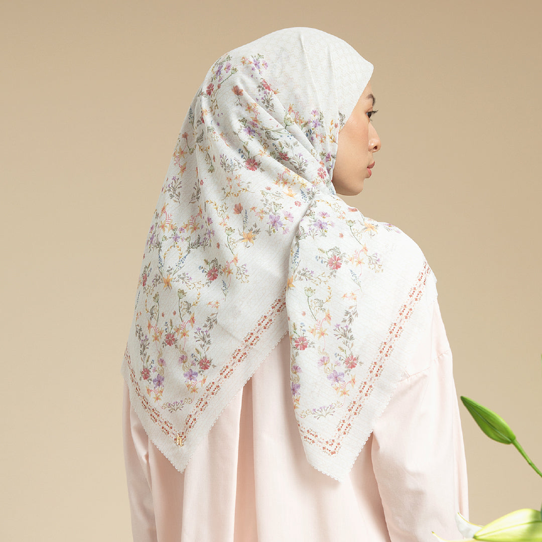 Alaya Scarf