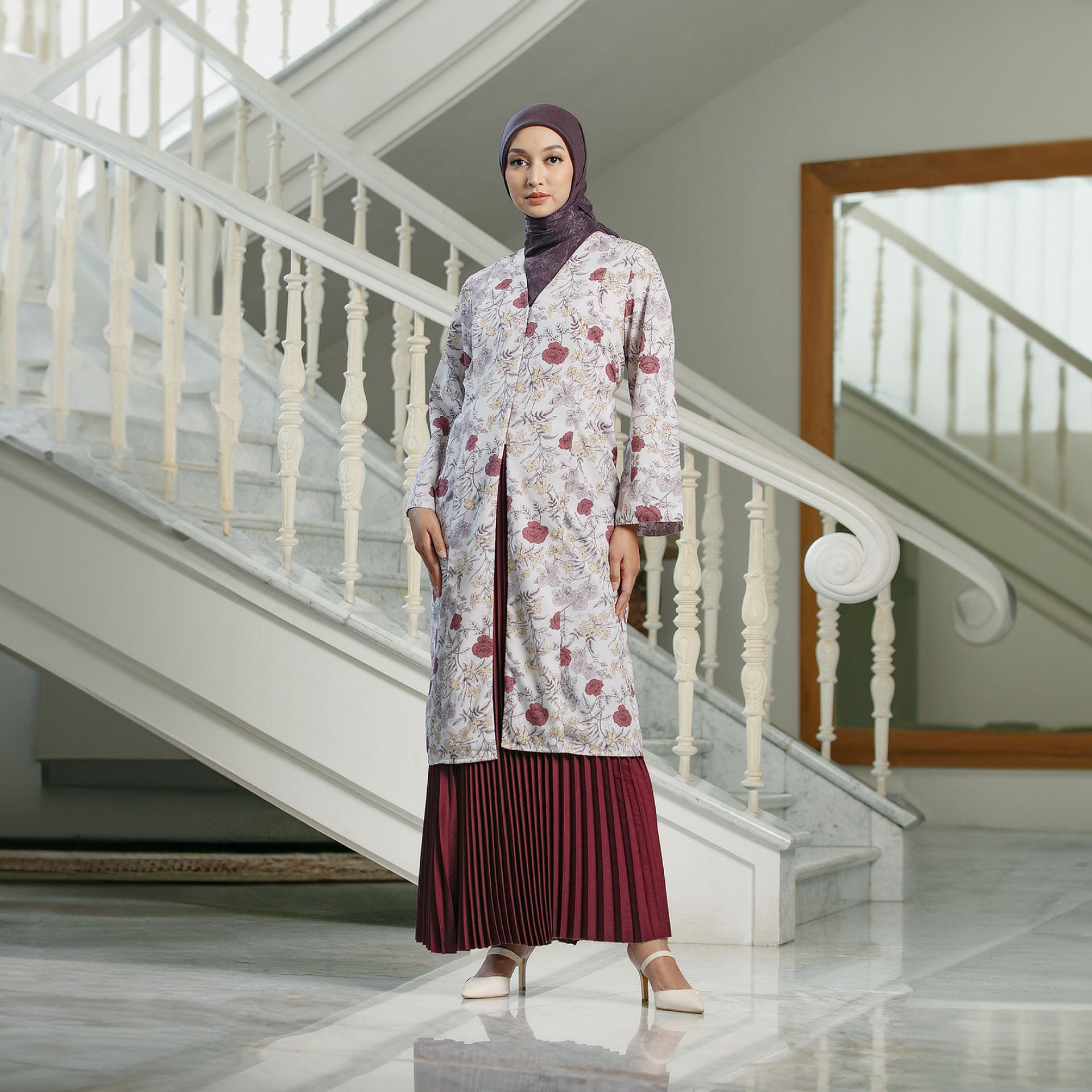 Jelita Red Tunic - Tunik Katun Motif Bunga V-Neck