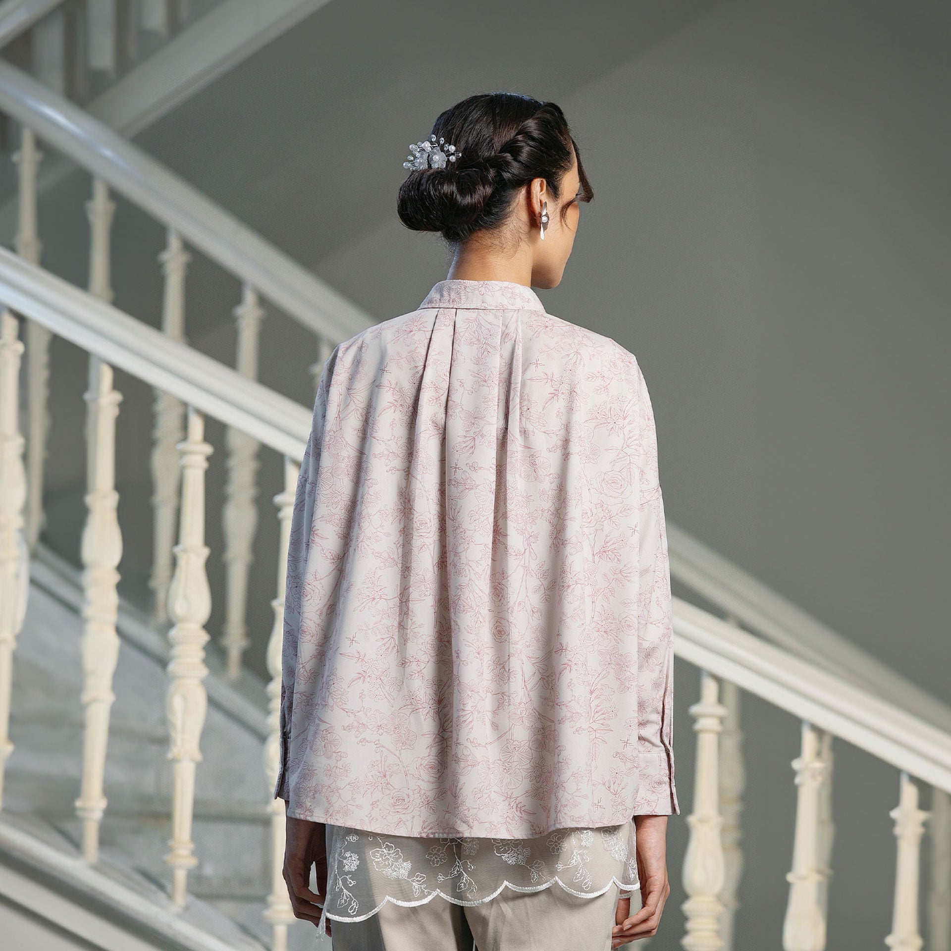 Cempaka Top - Kemeja Katun Motif Bunga Hidden Button