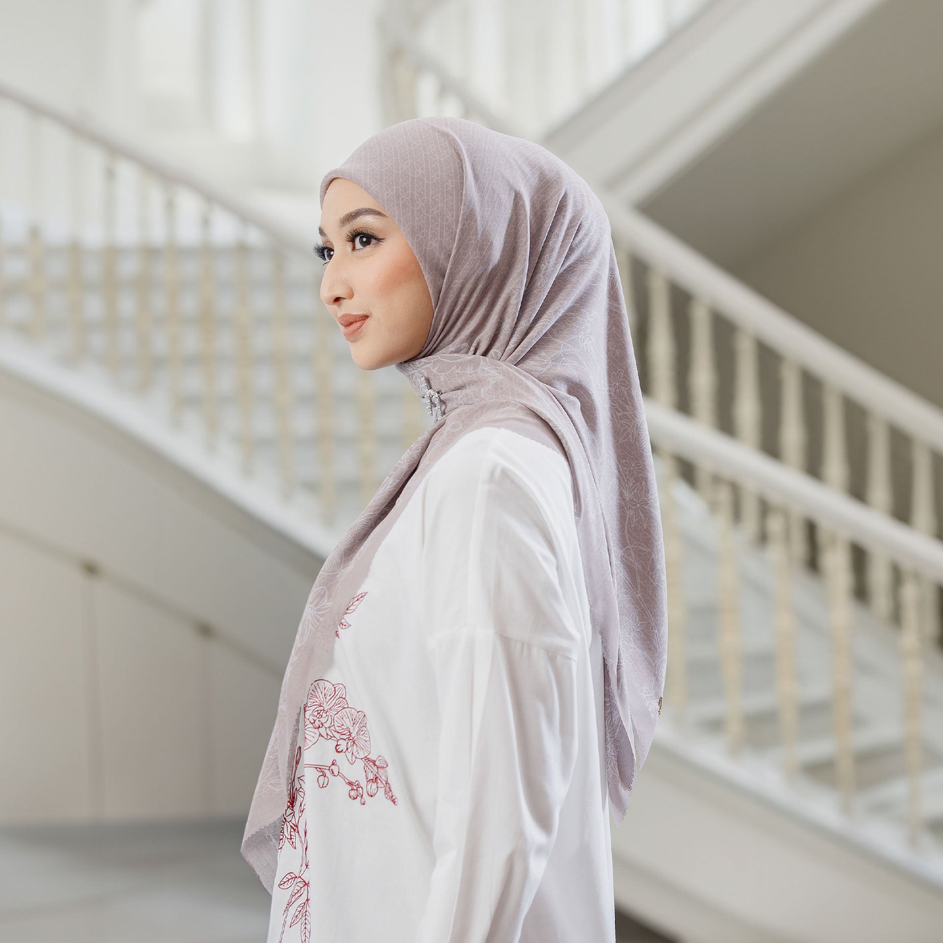 Arunika Scarf - Kerudung Voal Motif Bunga