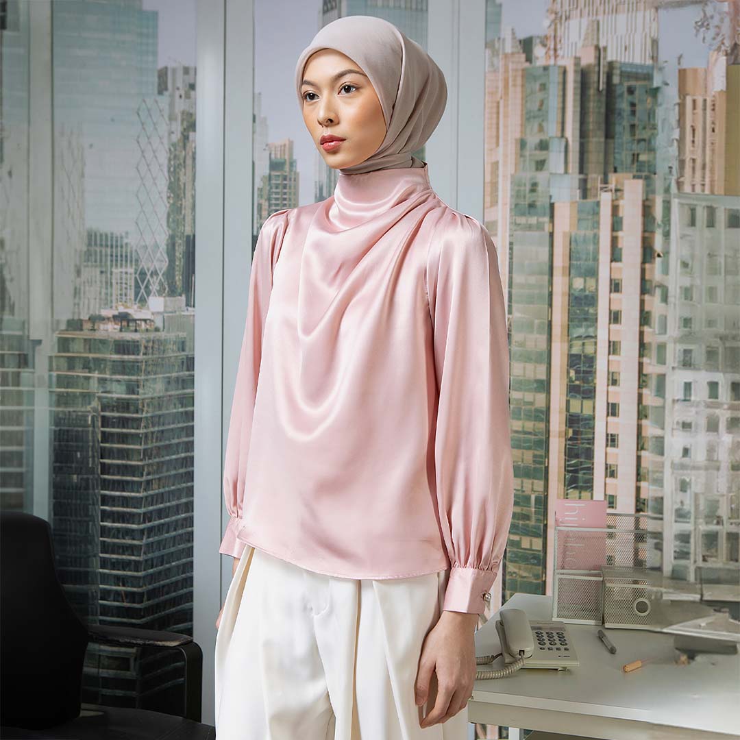 Sania Drapping Top - Blouse Satin Drape Elegan