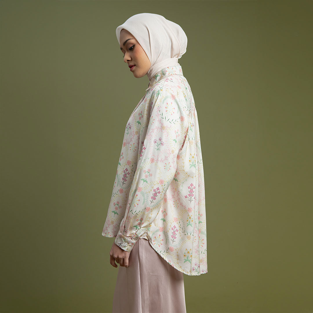 Liliana Top - Kemeja Motif Bunga Elegan