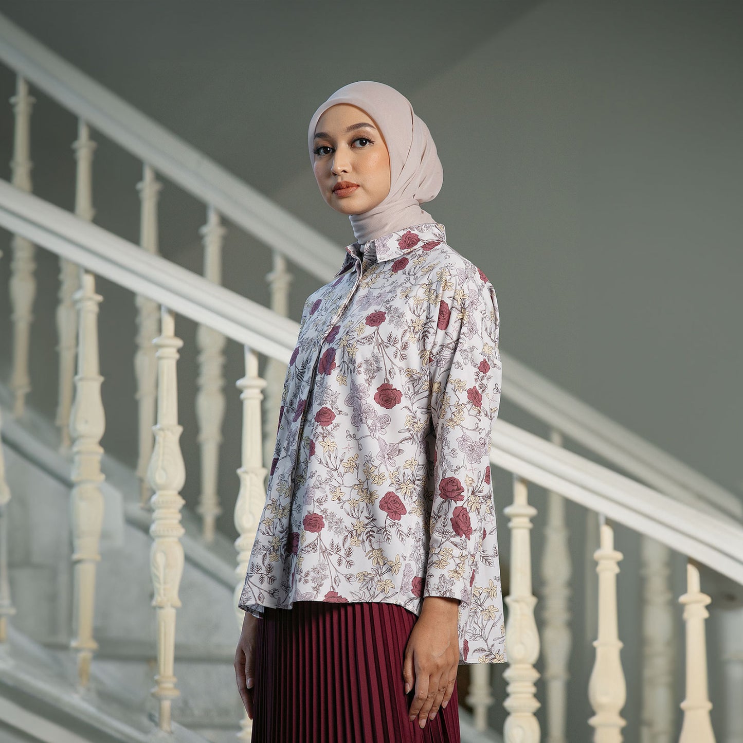 Cempaka Top - Kemeja Katun Motif Bunga Hidden Button