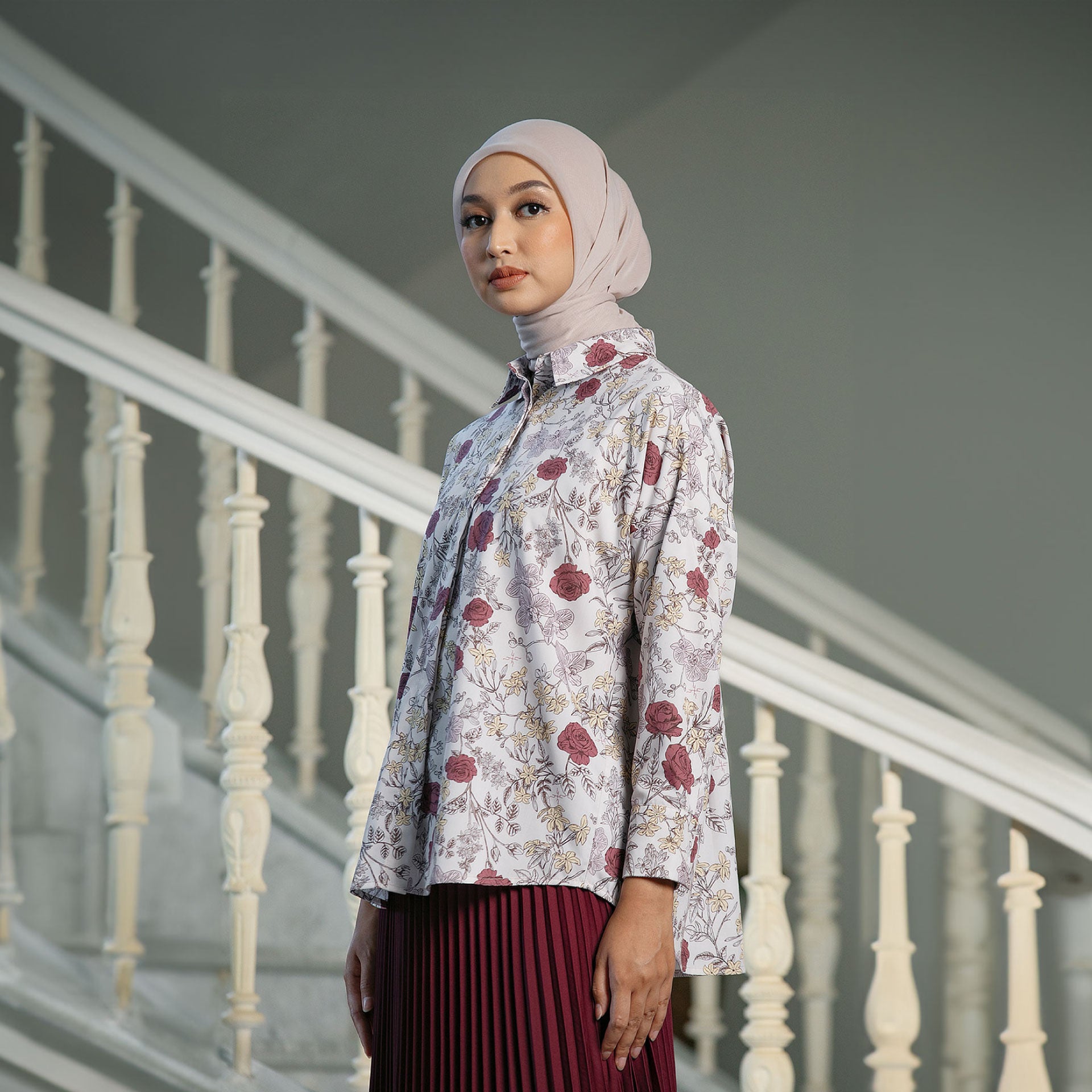 Cempaka Top - Kemeja Katun Motif Bunga Hidden Button
