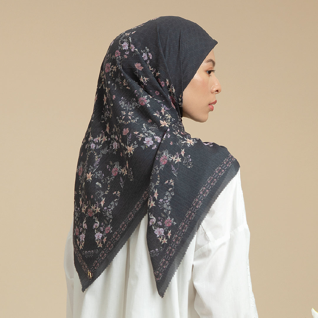 Alaya Scarf
