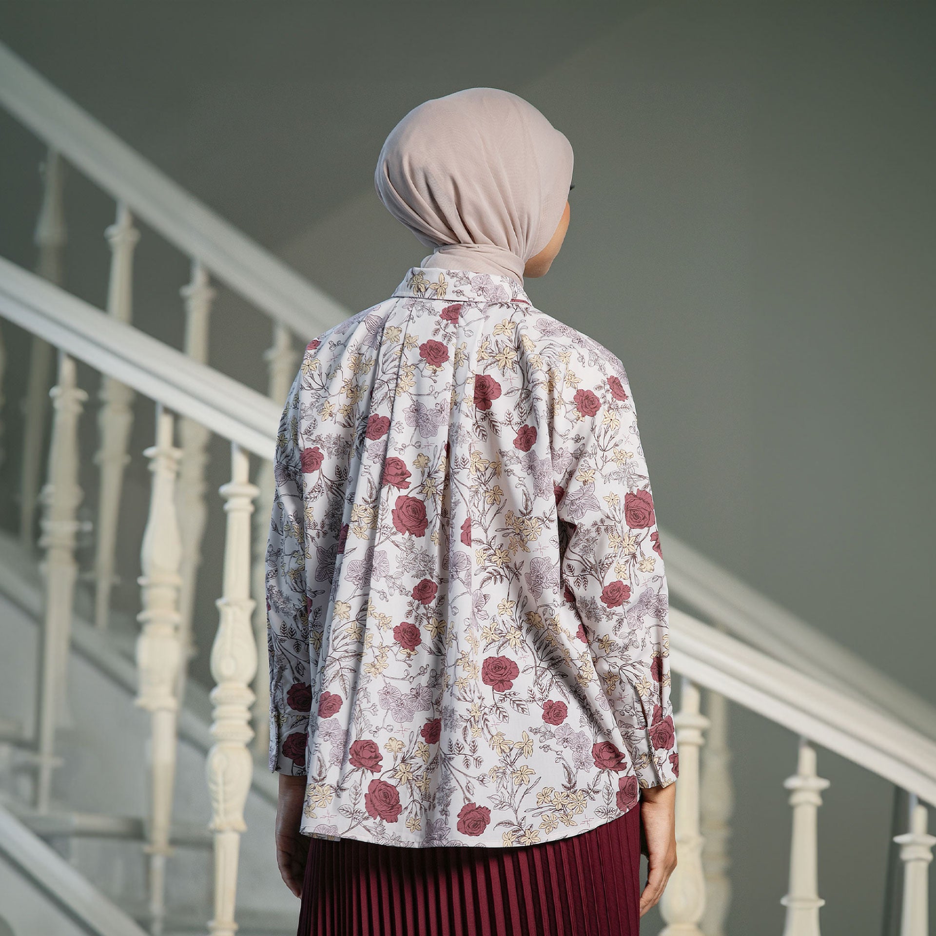 Cempaka Top - Kemeja Katun Motif Bunga Hidden Button