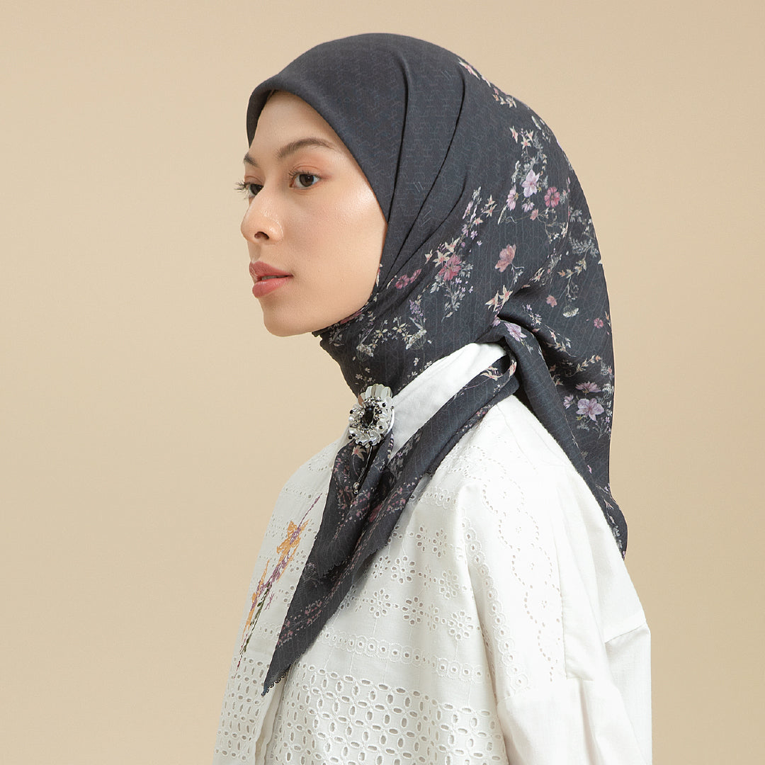 Alaya Scarf