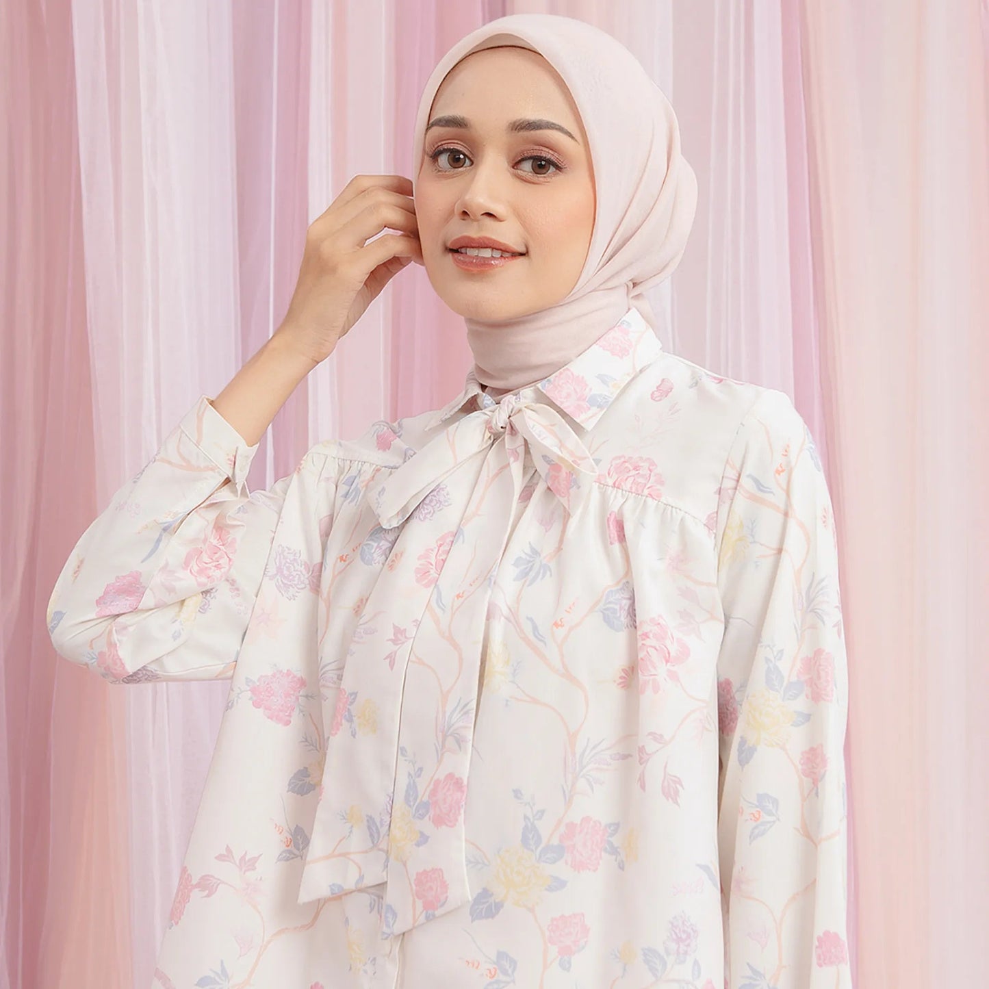 Amiya Creme Top (Pre-Order) | HijabChic