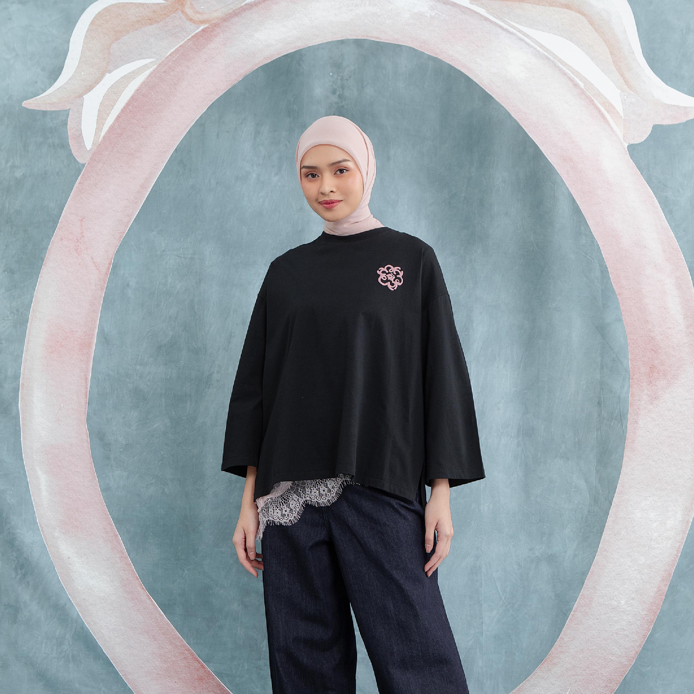 Avela Black Top