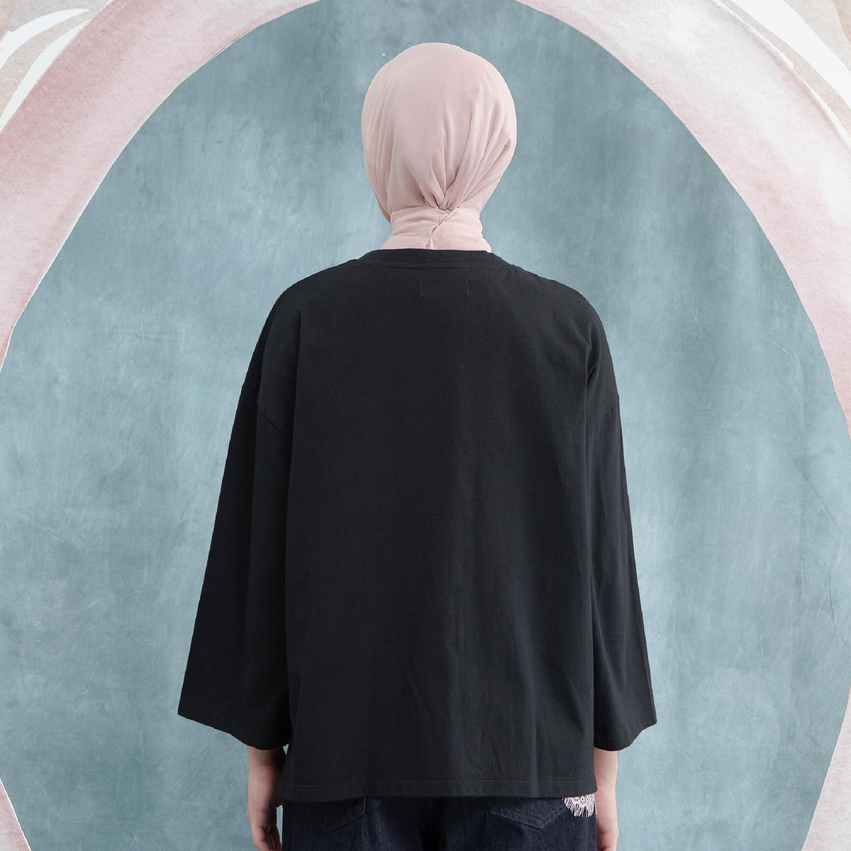 Avela Black Top