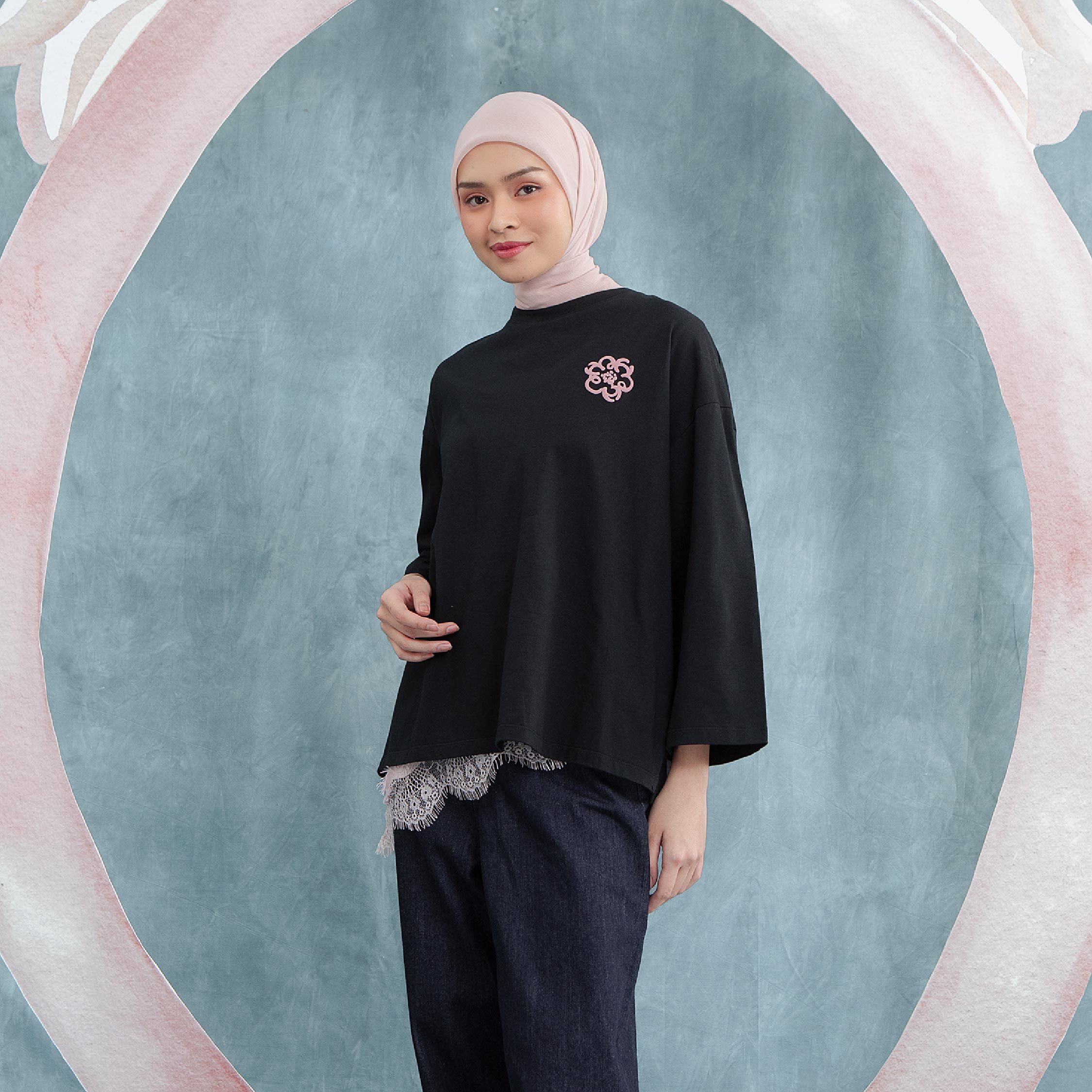 Avela Black Top