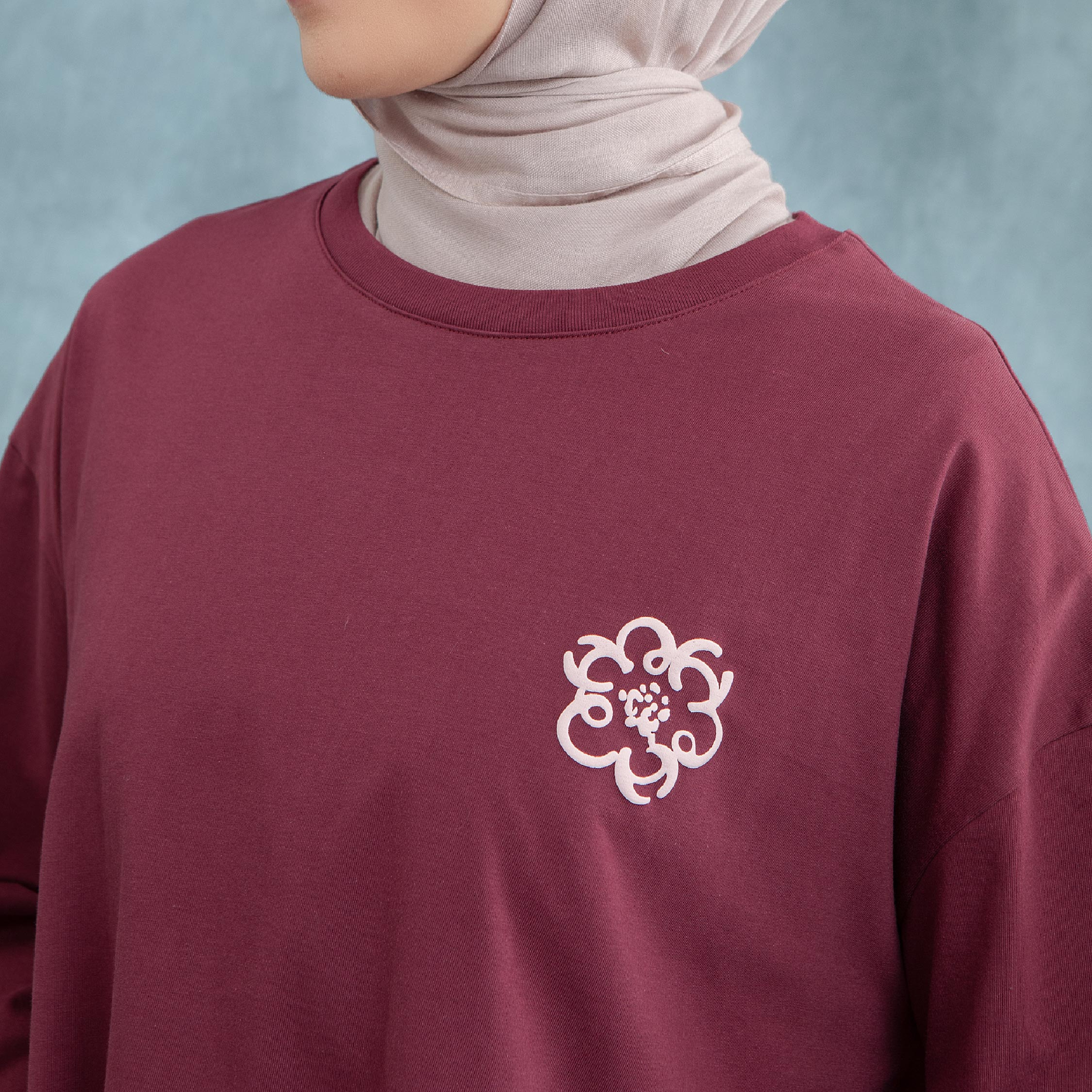 Avela wine top
