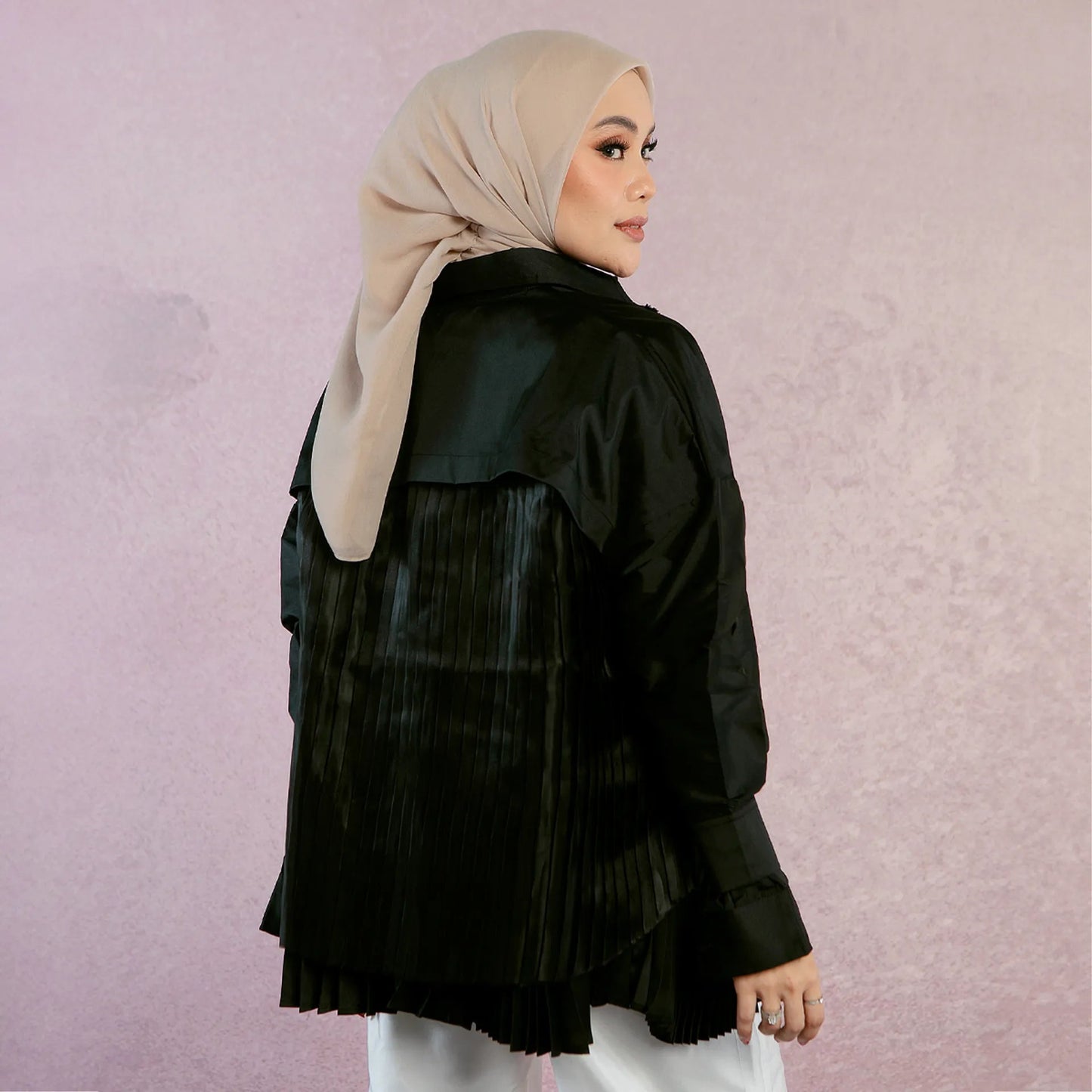 Blenny Caviar Black Outer | HijabChic