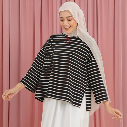 Megumi Black Stripe Tops | HijabChic