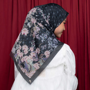 
            
                Load image into Gallery viewer, Elicia Black Scarf | HijabChic
            
        