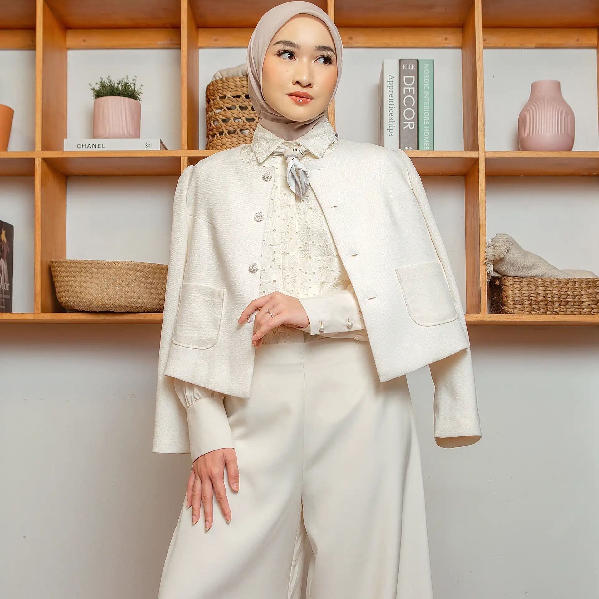 alba ecru outerwear hijabchic kiara leswara 1