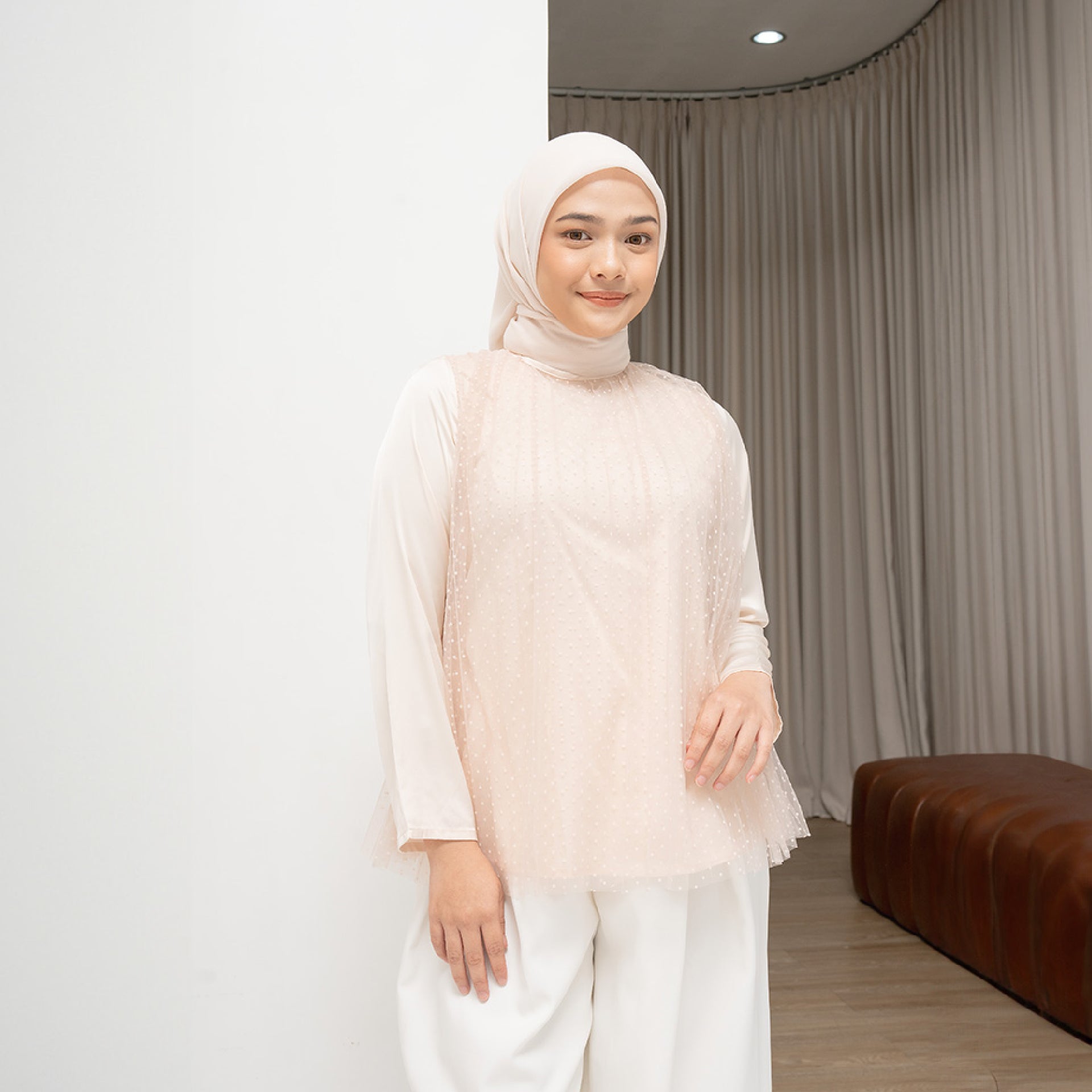 Keeva Gold Top