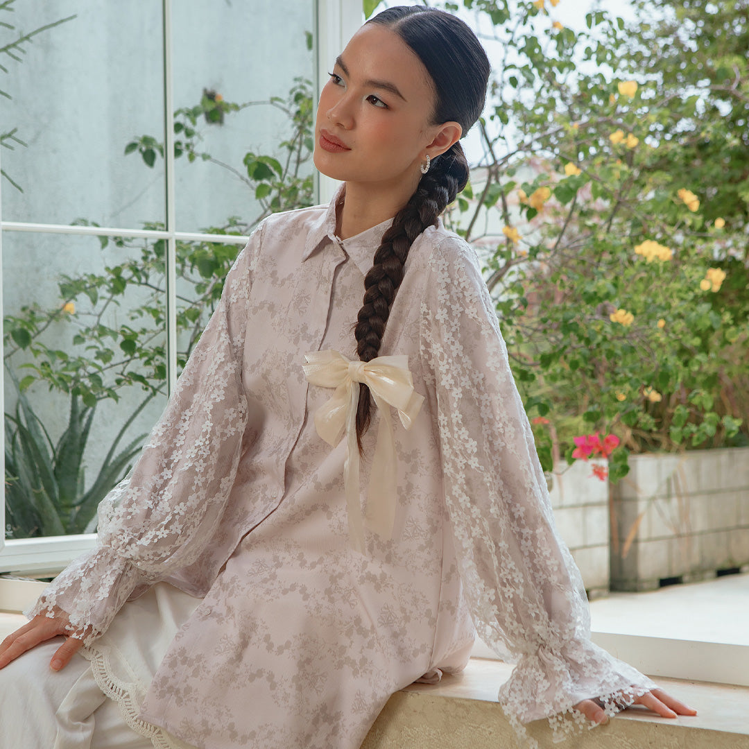 Decca Top Ivory Rose