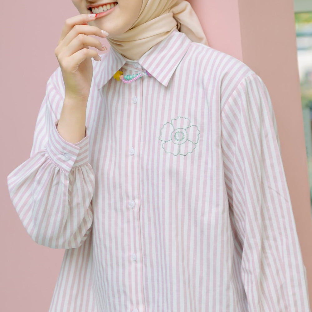 
            
                Load image into Gallery viewer, Rania Dusty Pink Tops (HijabChic Pink X Rania) | HijabChic
            
        