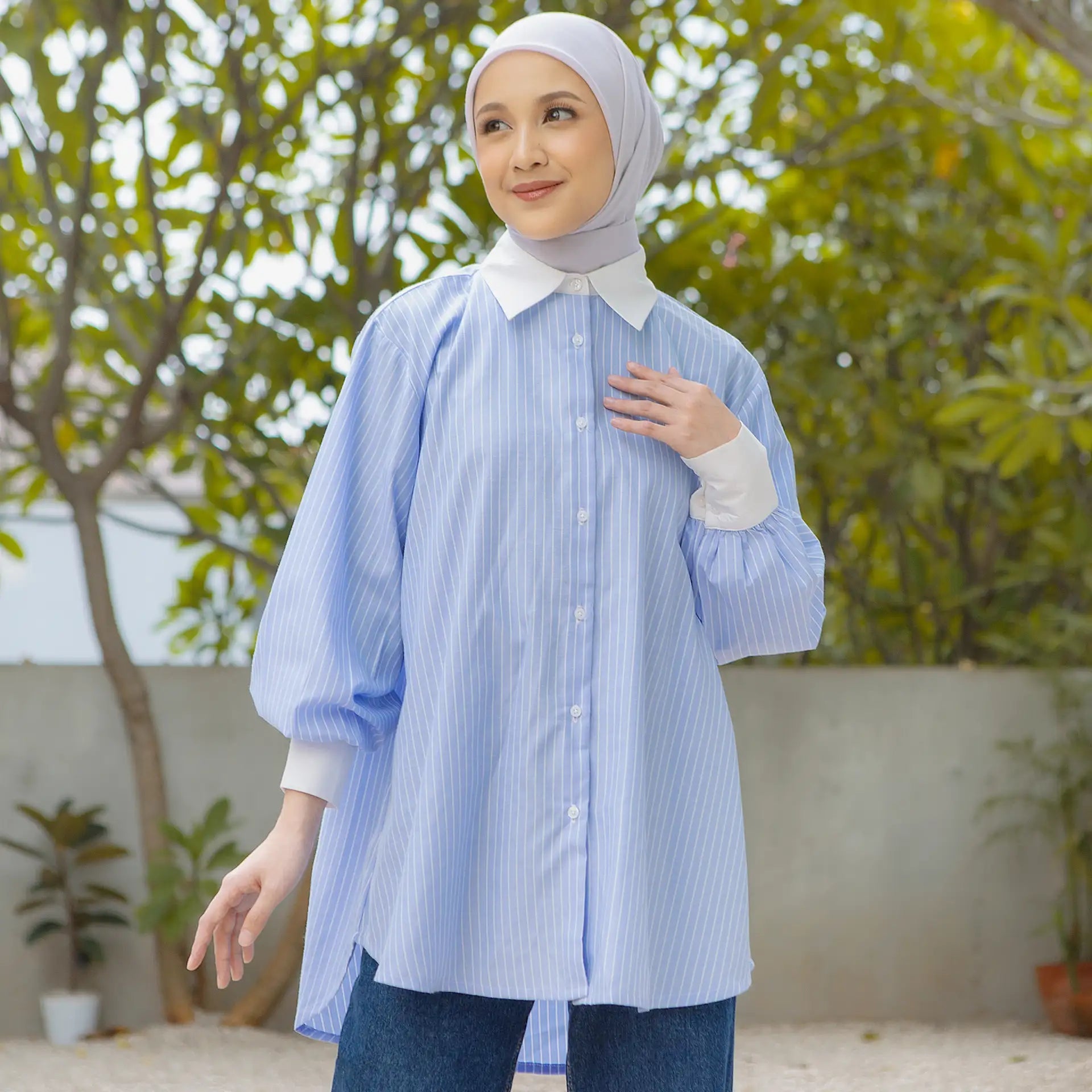 jasmine dusty blue stripe top kemeja stripe biru