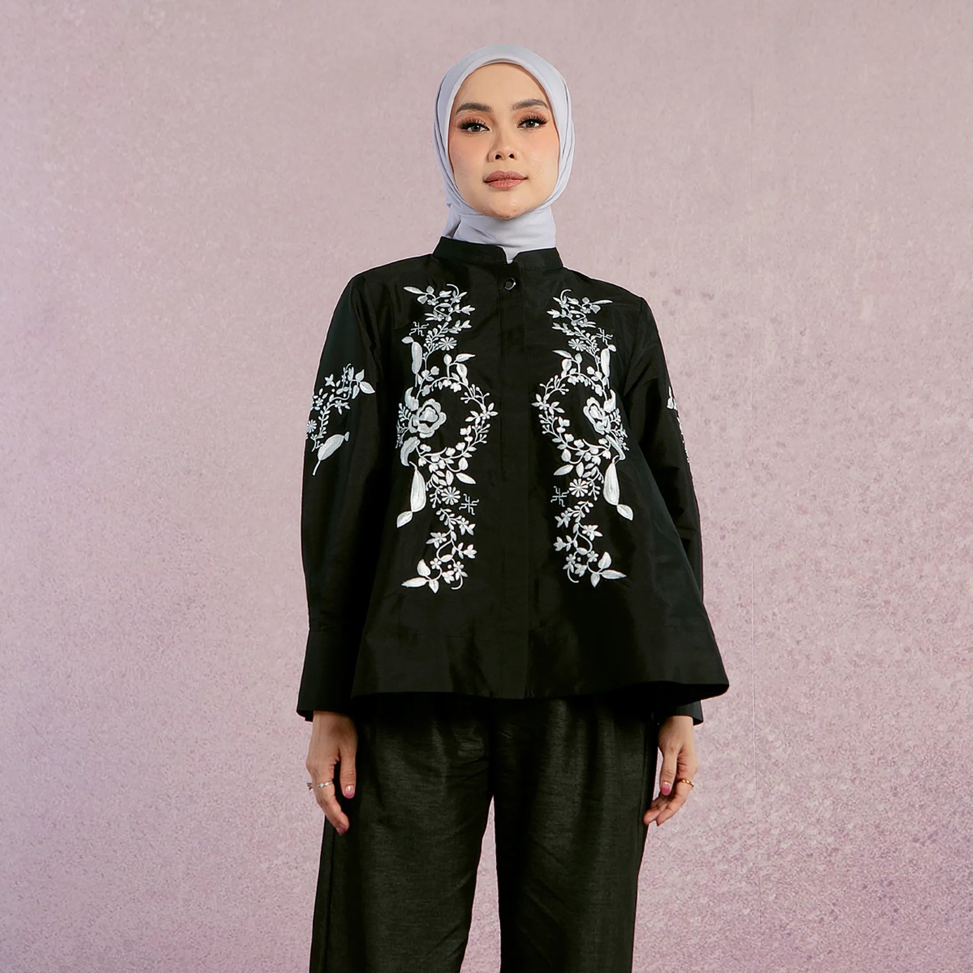 Edith Caviar Black Top | HijabChic