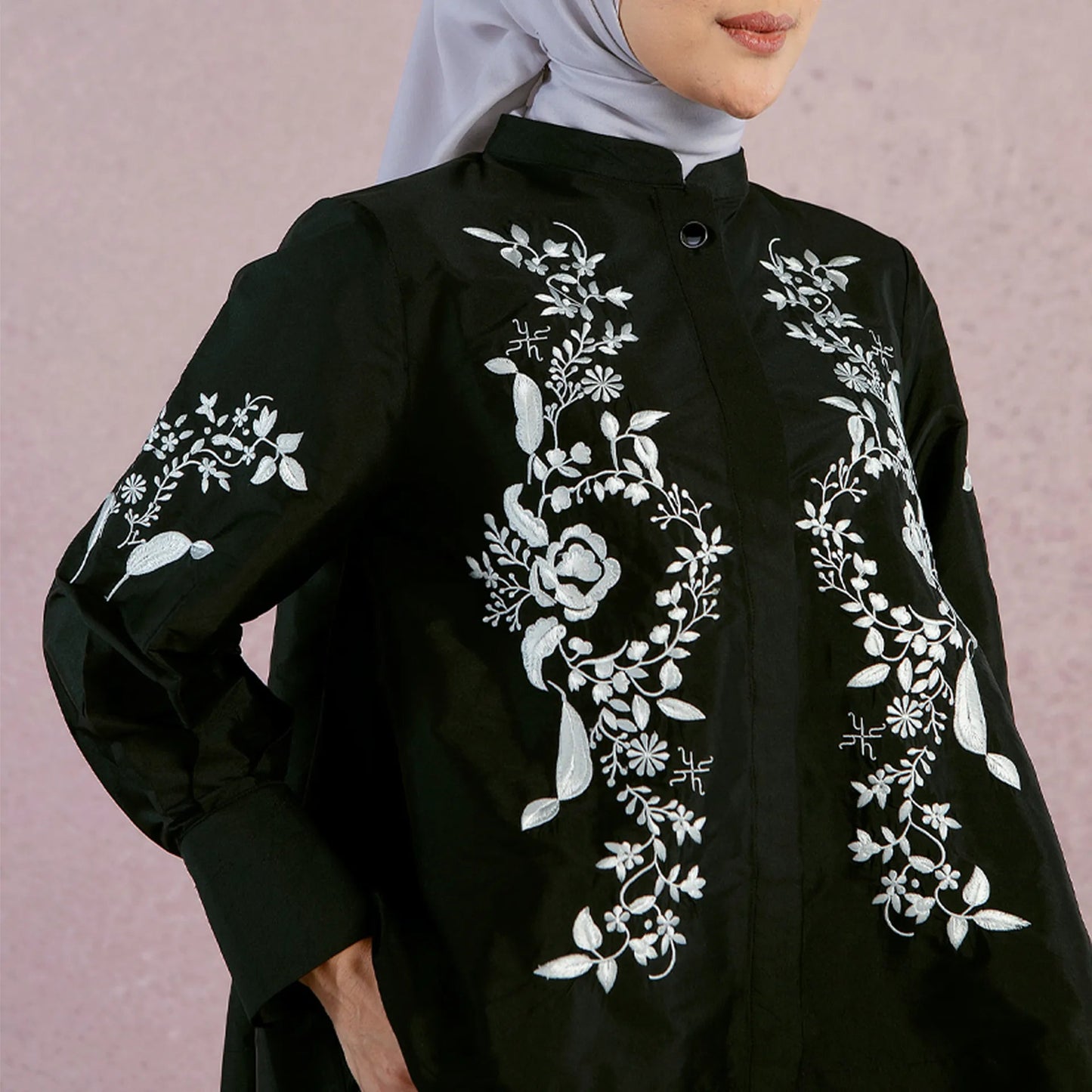 Edith Caviar Black Top | HijabChic