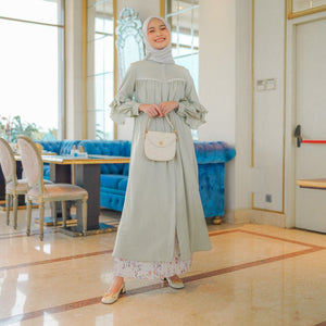 
            
                Load image into Gallery viewer, Defect HC x ZD Freissy Sage Dress | HijabChic
            
        
