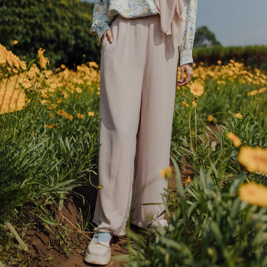 Defect Isaura Beige Pants | HijabChic 1