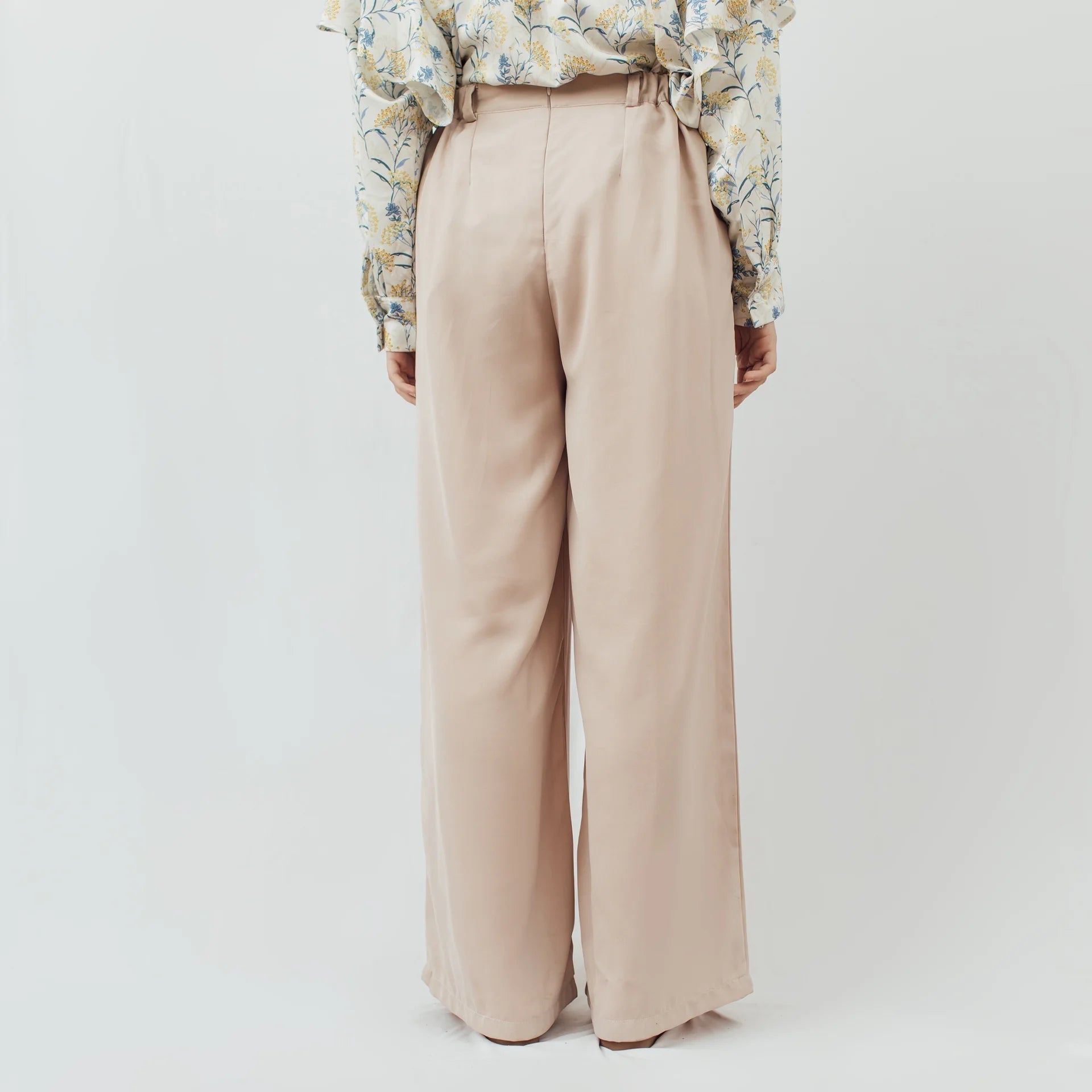 Defect Isaura Beige Pants | HijabChic