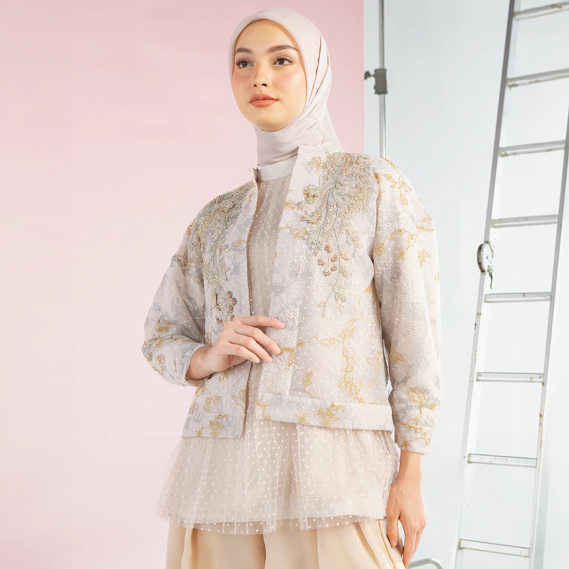 Lacey Gold Outer