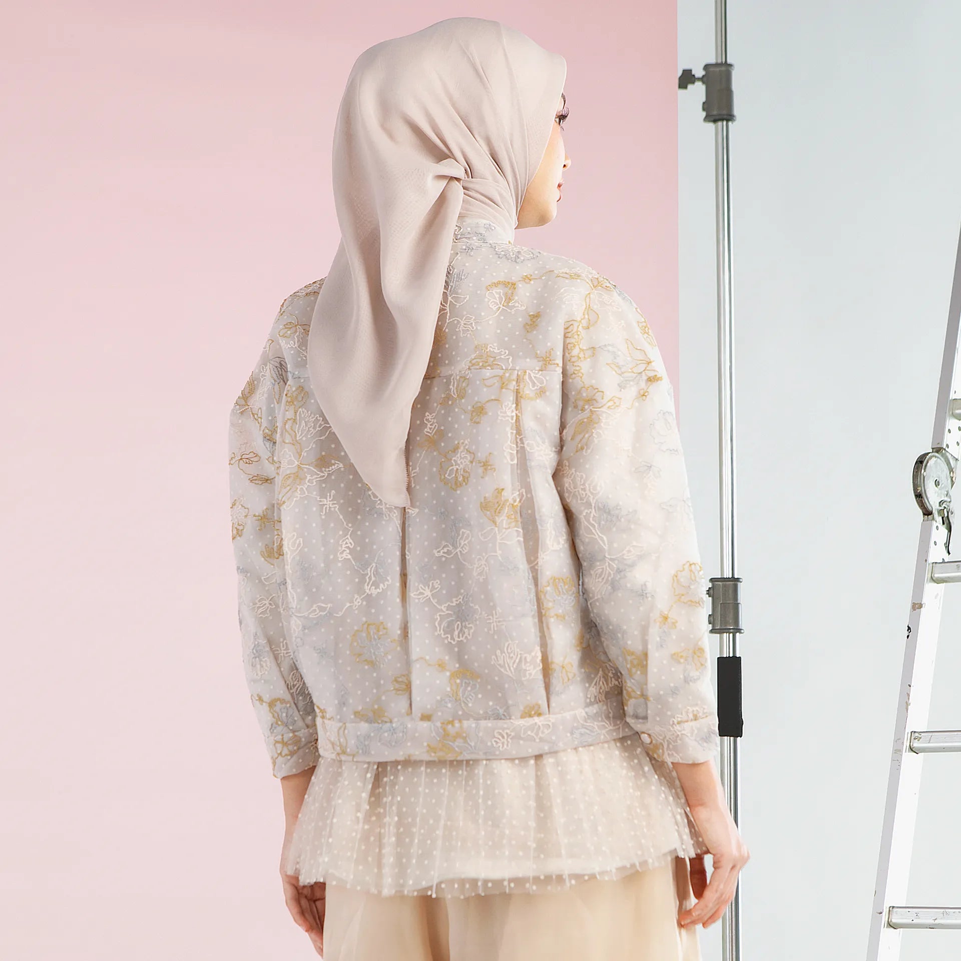 Lacey Gold Outer