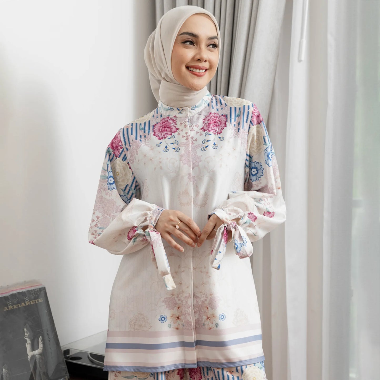 Makayla Beige Clothing Set (HijabChic x Tiqasya)