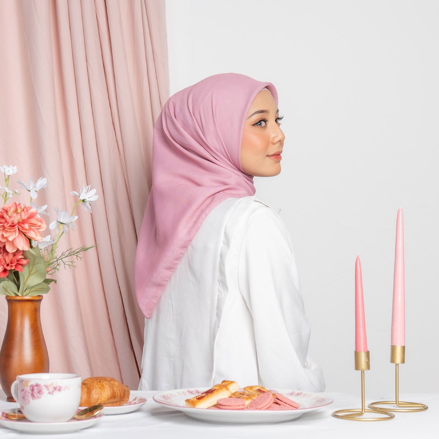 Runa Mauve Daily Scarf | HijabChic