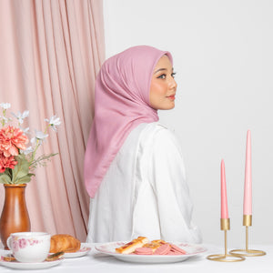 
            
                Load image into Gallery viewer, Runa Mauve Daily Scarf | HijabChic
            
        