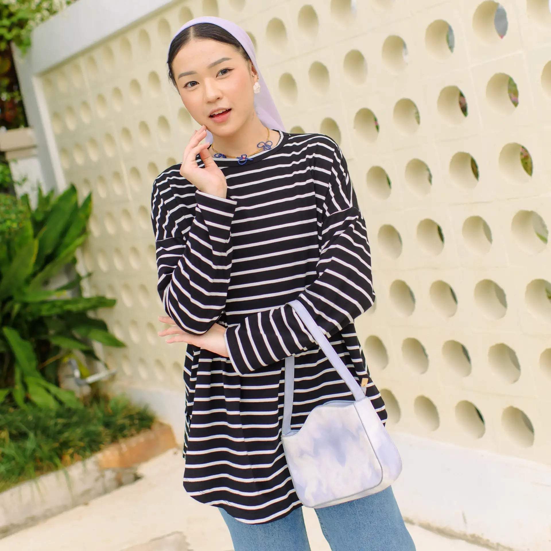 Mayumi Black and White Stripe Tops hijabchic blouse hitam salur 2